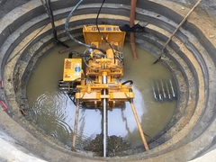 Machines à soulever des tuyaux en miniature